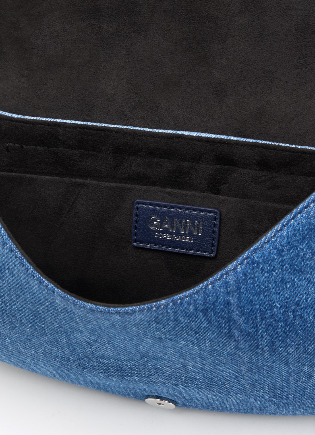 Ganni B-Kat handtas van denim met gespdetail  - detail 2 indigo