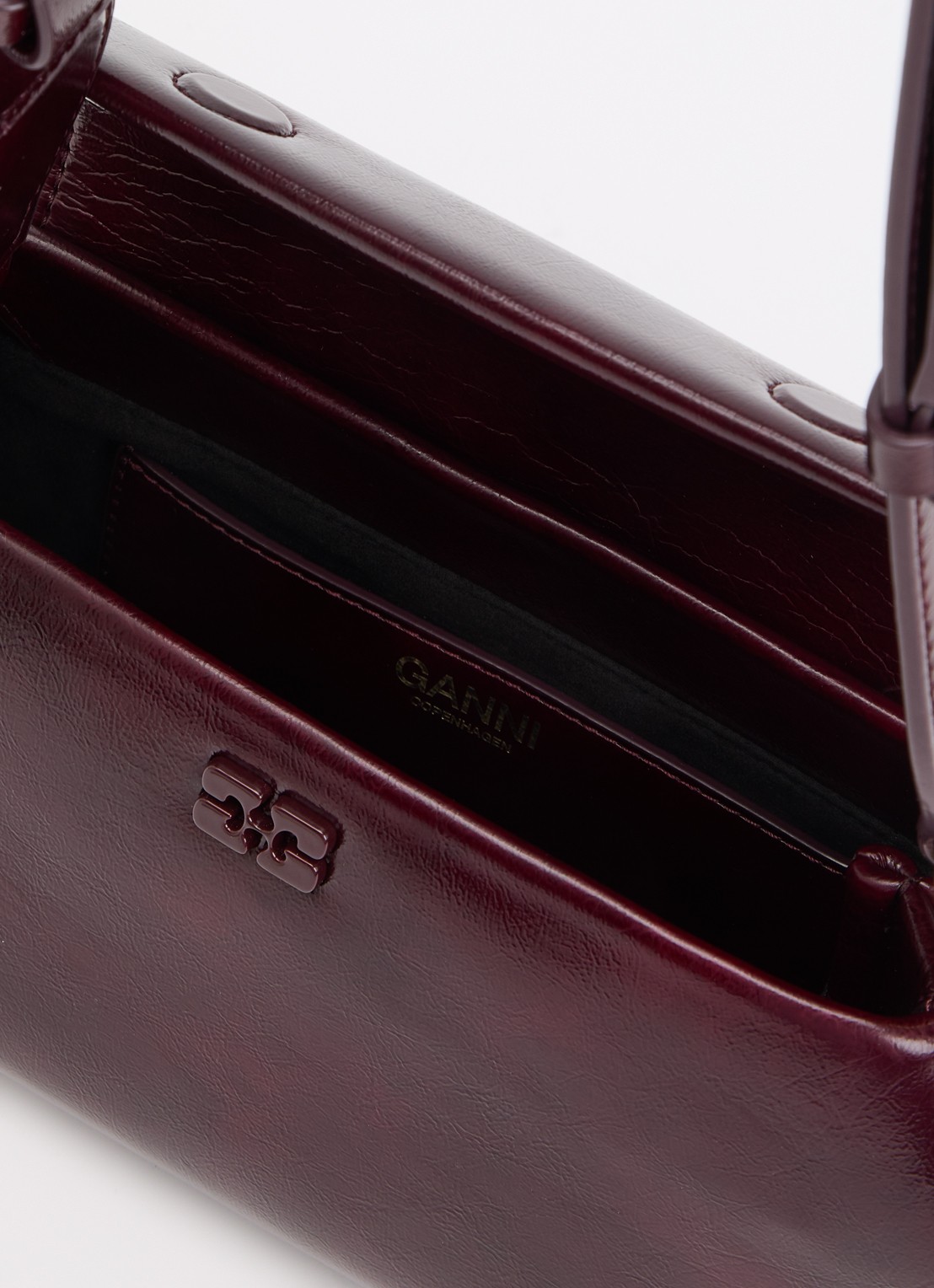 Ganni Bou East crossbodytas met etui en afneembare schouderriem - detail 2 bordeauxrood