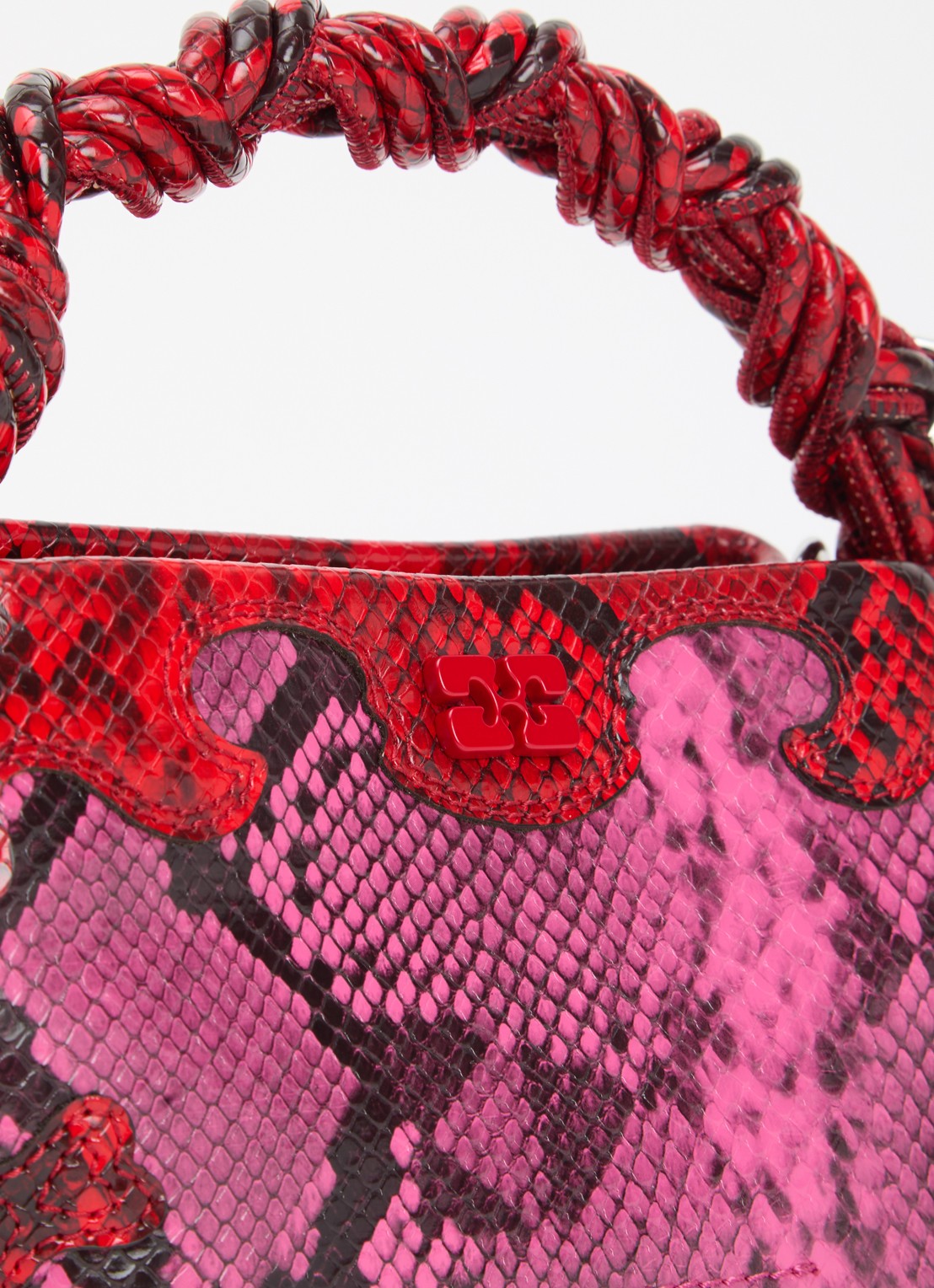 Ganni Bou Mini handtas met slangenprint en afneembare schouderriem - detail 4 fuchsia