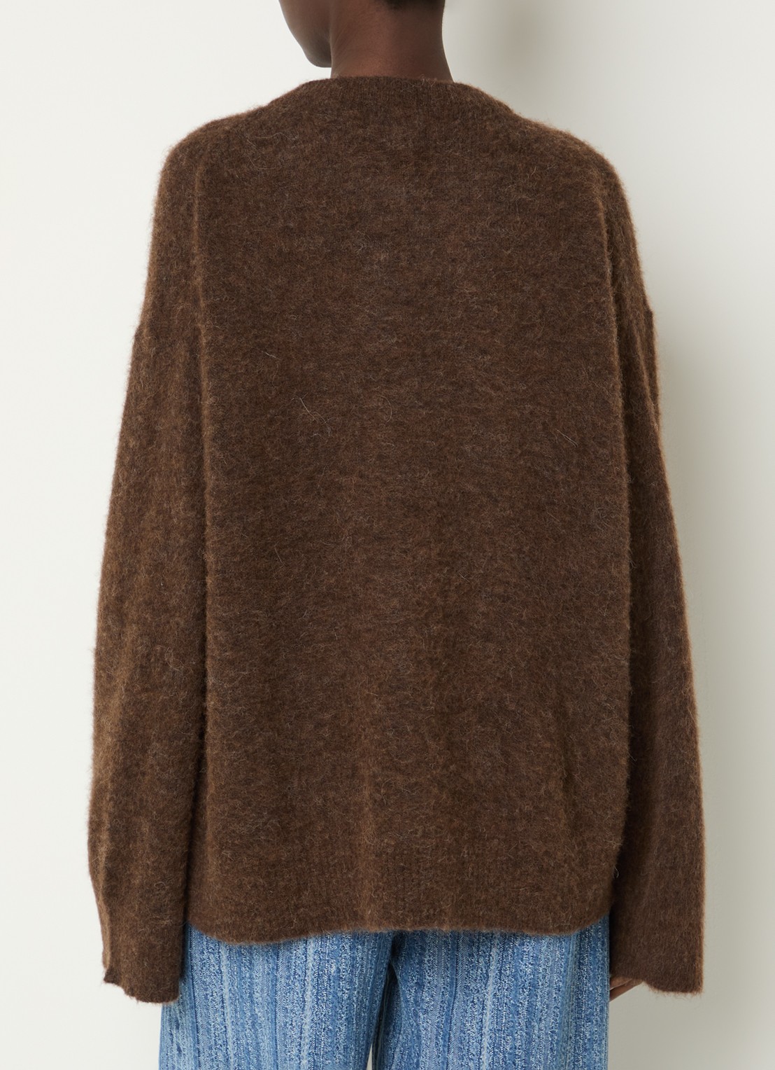 Ganni Fijngebreide trui in alpaca wolblend met ingebreide print - achterkant bruin