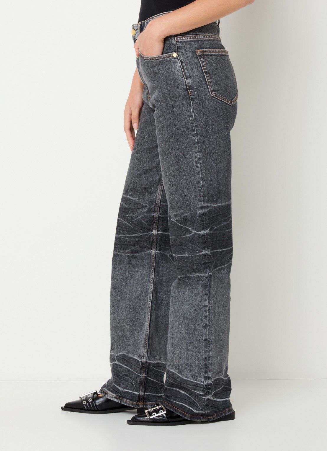 Ganni High waist loose fit jeans in  katoenblend met gekleurde wassing - detail 4 antraciet