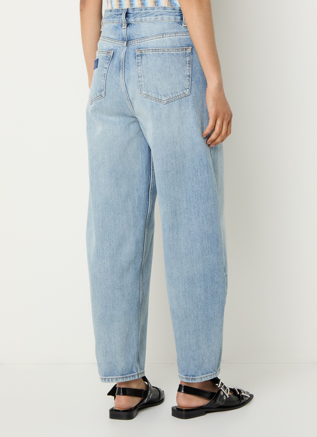 Ganni High waist loose fit jeans met steekzakken - achterkant indigo