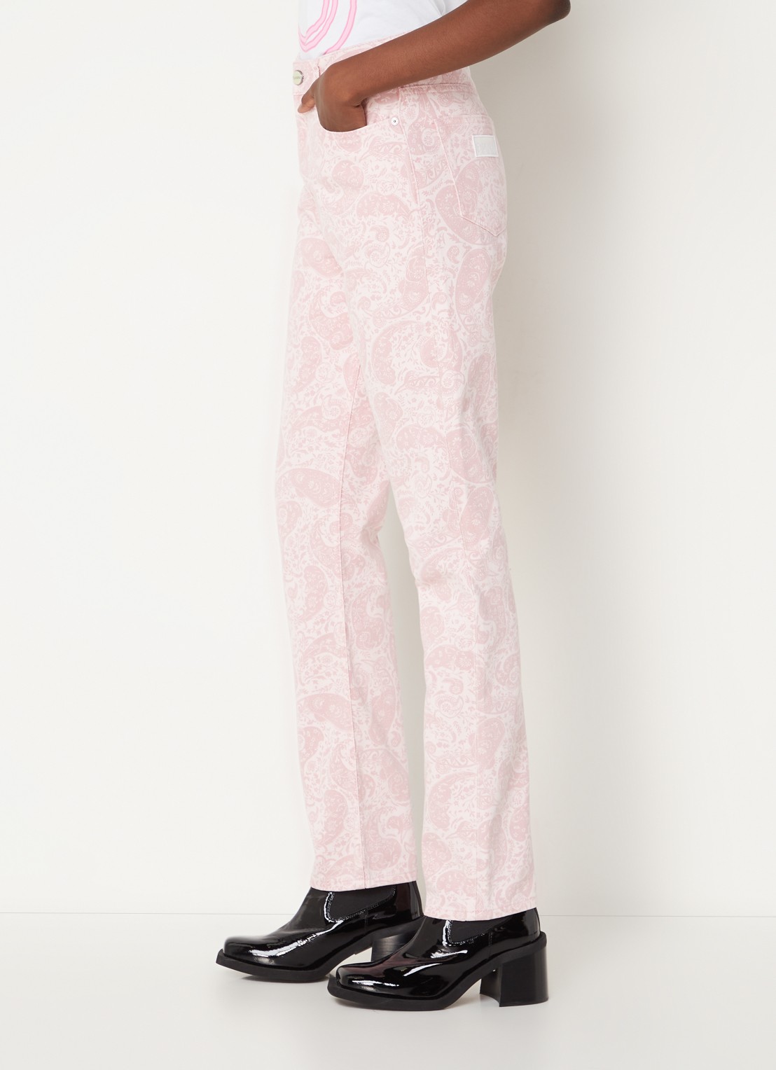 Ganni High waist straight leg jeans met paisley dessin - detail 4 lichtroze