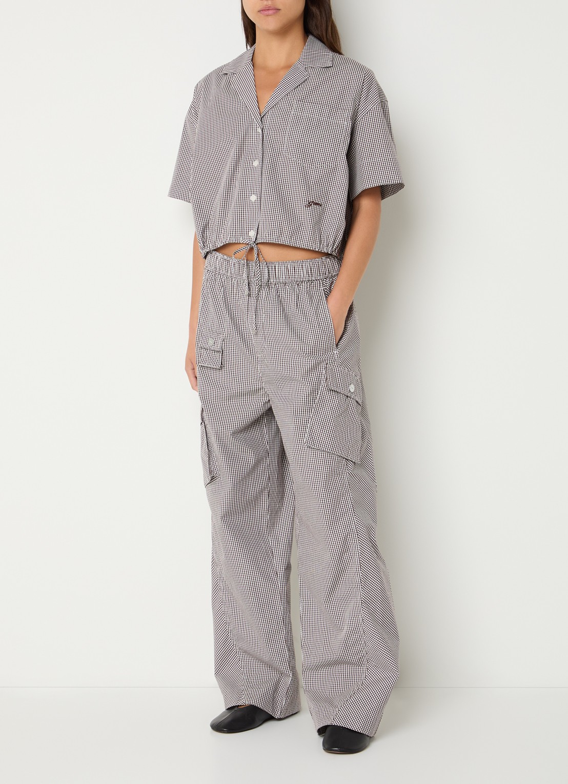 Ganni High waist wide fit cargobroek met ruitdessin - voorkant 4 bruin