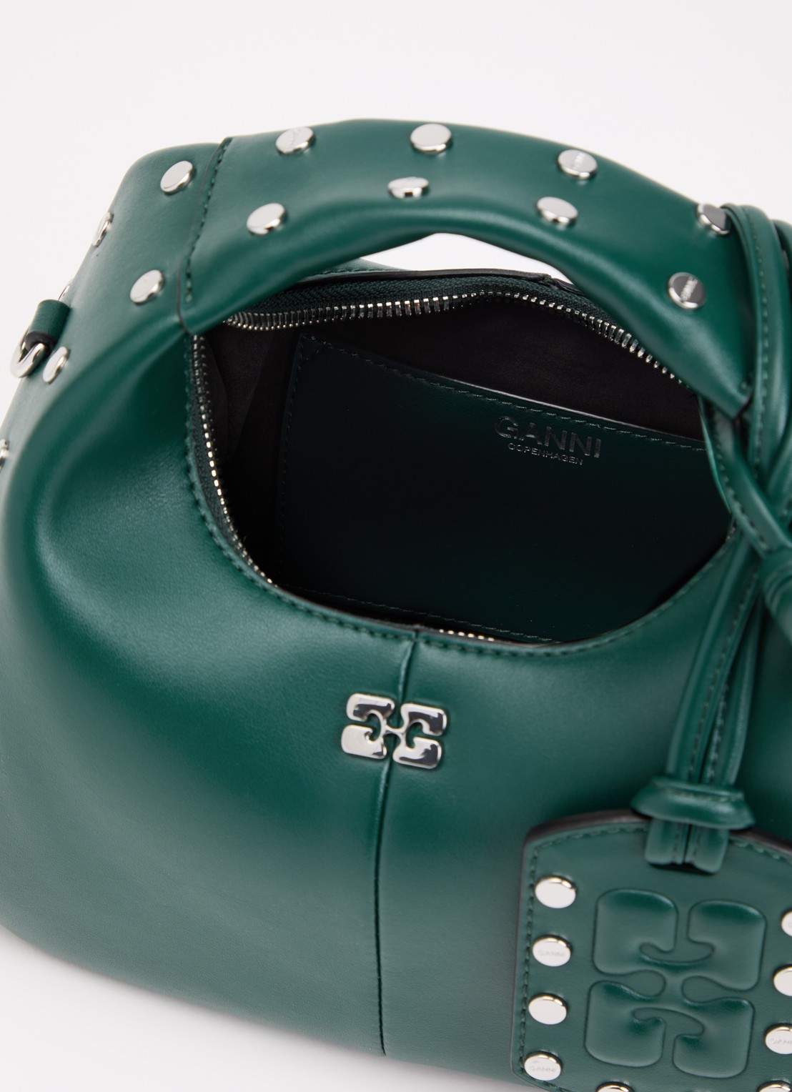 Ganni Hobo Mini handtas van leer met studs - detail donkergroen