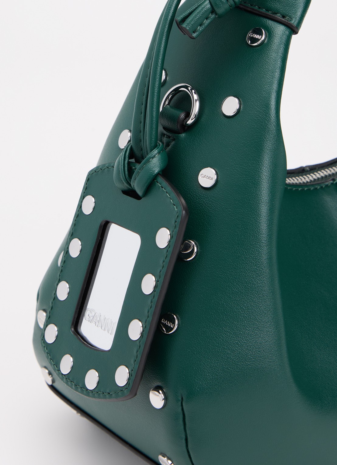 Ganni Hobo Mini handtas van leer met studs - detail 3 donkergroen
