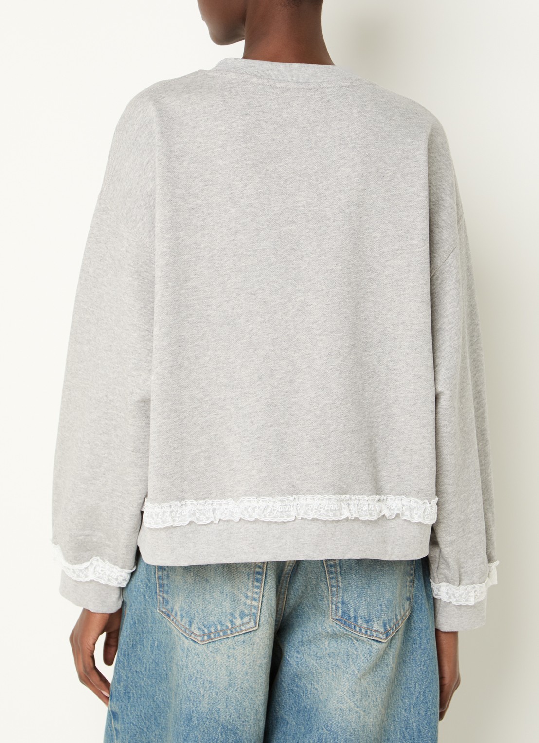 Ganni Isoli sweater met logo en details van kant - achterkant 3 grijsmele