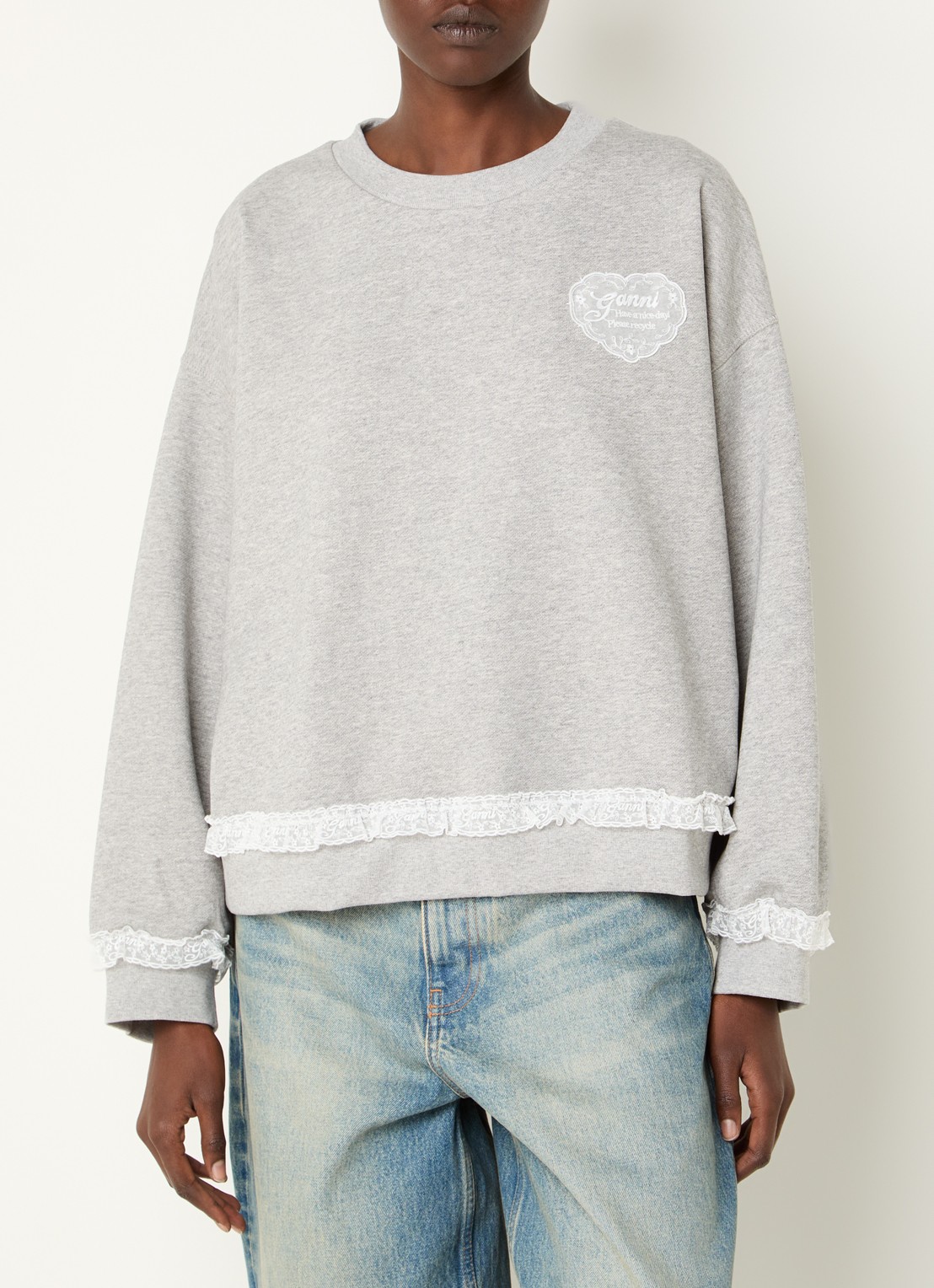 Ganni Isoli sweater met logo en details van kant - detail 4 grijsmele