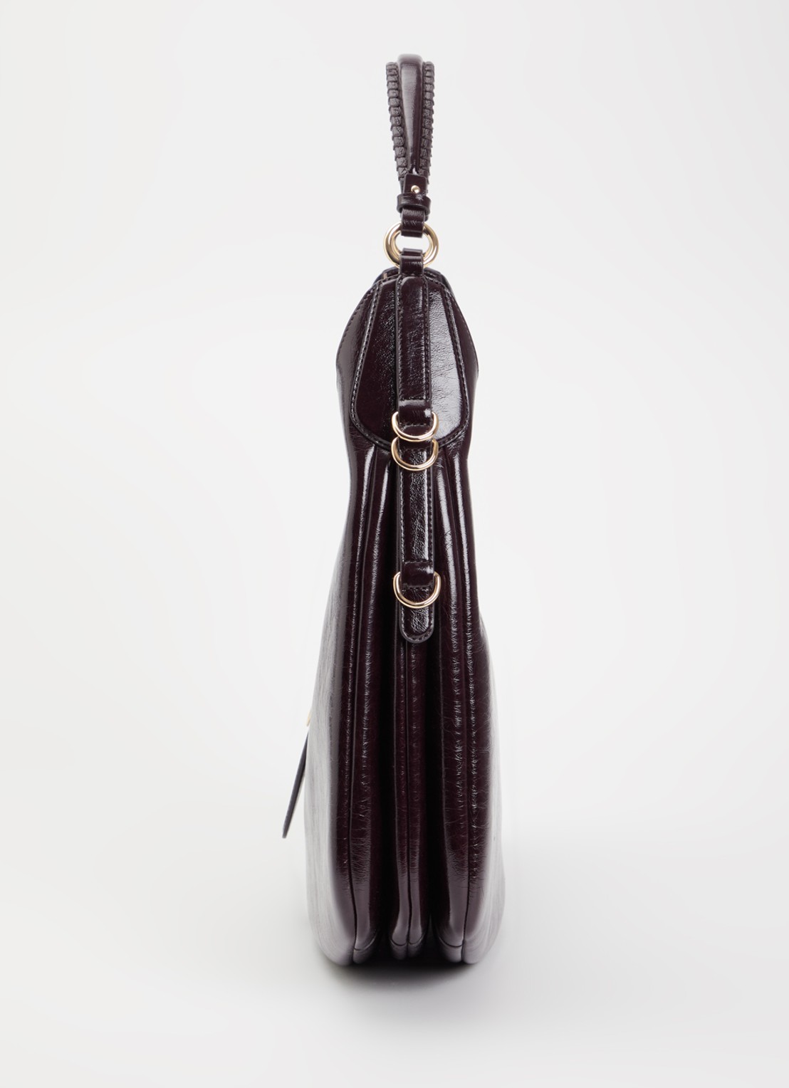 Ganni Kat Large schoudertas van lakleer met uitneembaar etui - detail 2 aubergine