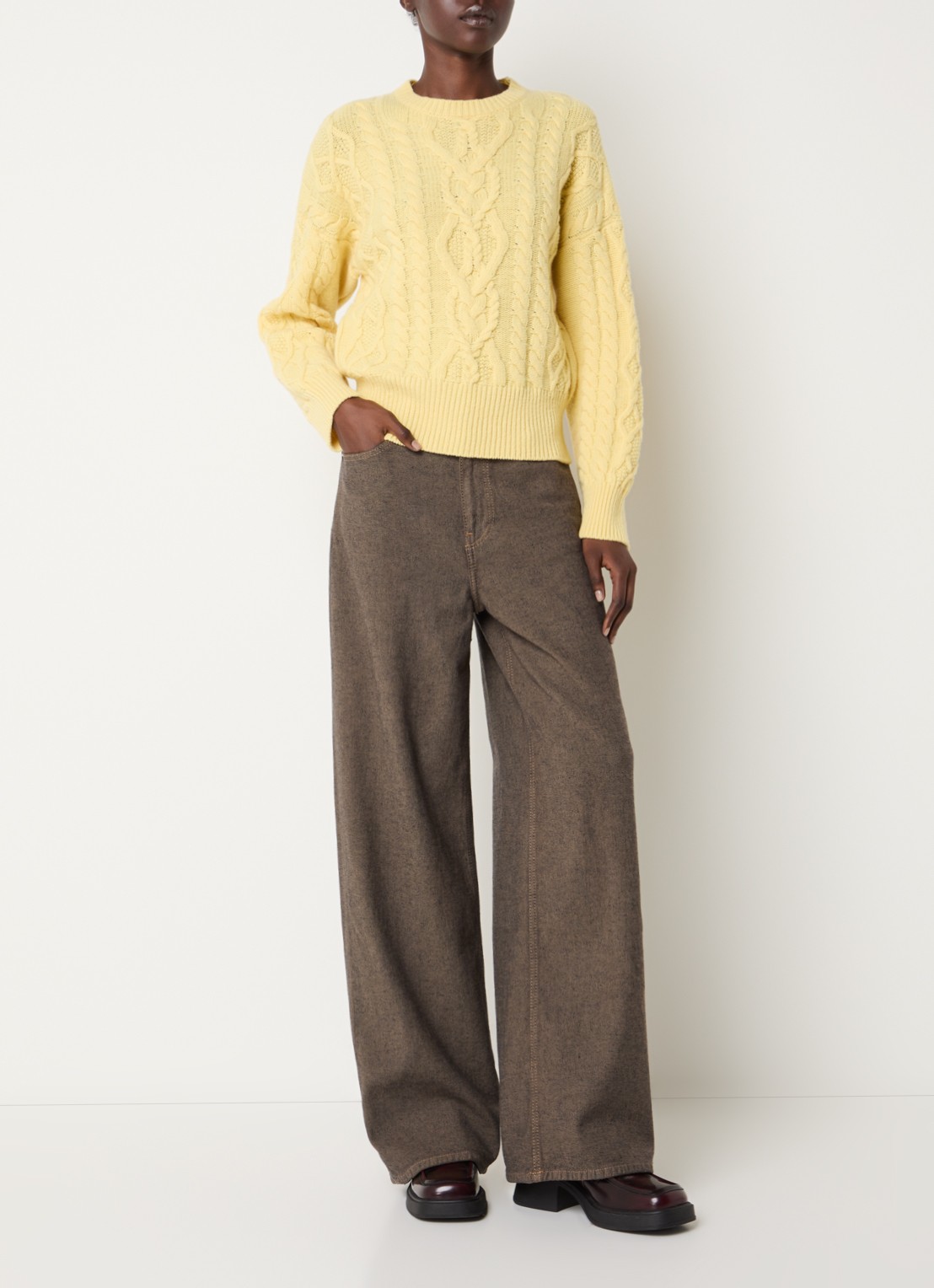 Ganni Lari high waist wide leg jeans met gekleurde wassing - voorkant 5 lichtbruin