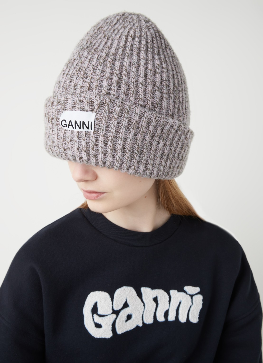Ganni Muts in wolblend met logo - voorkant 2 multicolor