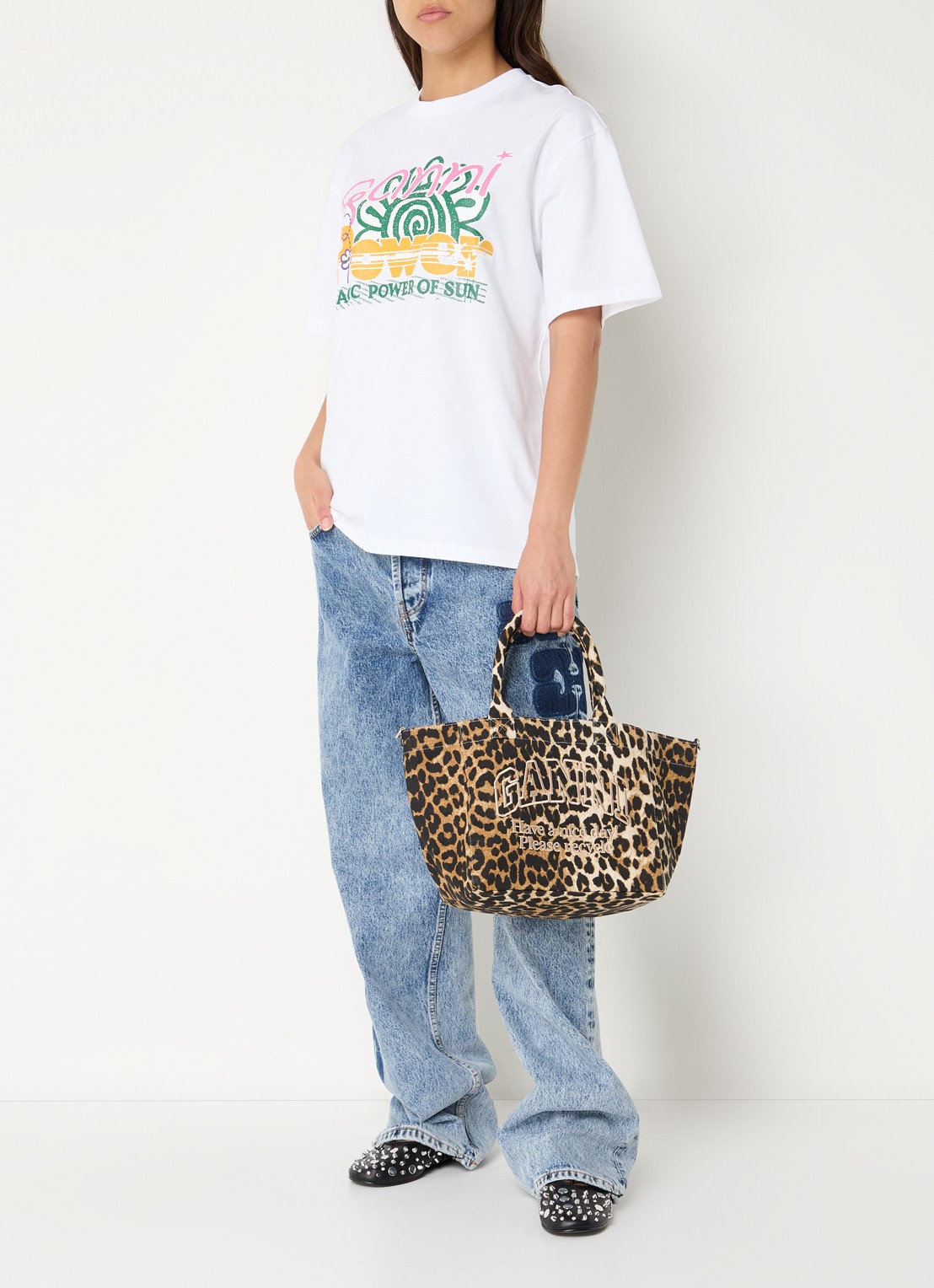 Ganni Small Easy shopper met panterprint en logoborduring - voorkant 6 camel