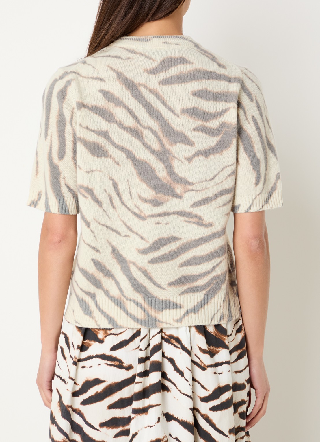 Ganni T-shirt in wolblend met ingebreid logo - achterkant ivoor