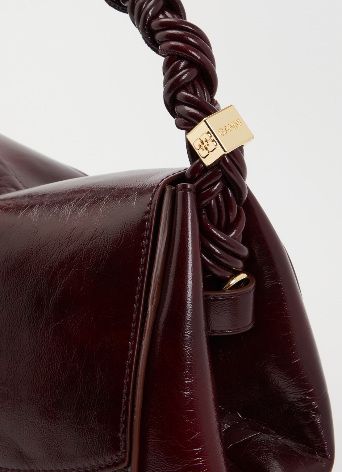Ganni Very Bou schoudertas met glanzende finish en afneembare schouderriem - detail 4 aubergine