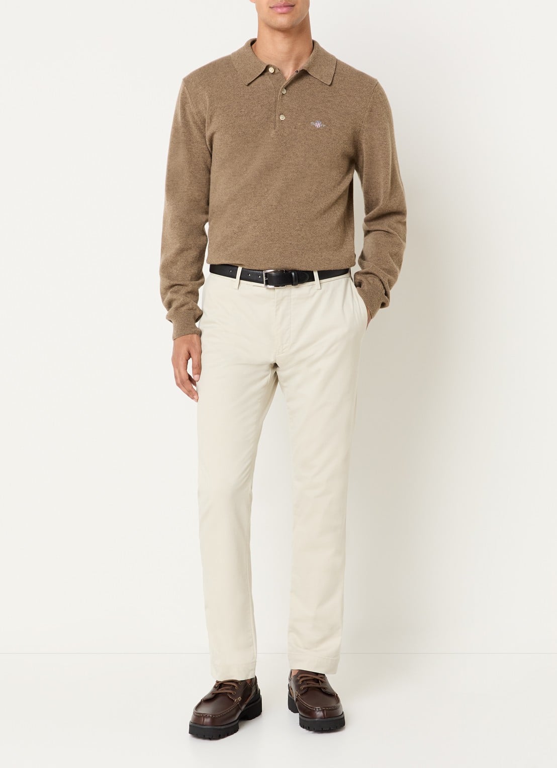 Gant Fijngebreide pullover van lamswol met logoborduring - voorkant 2 bruin