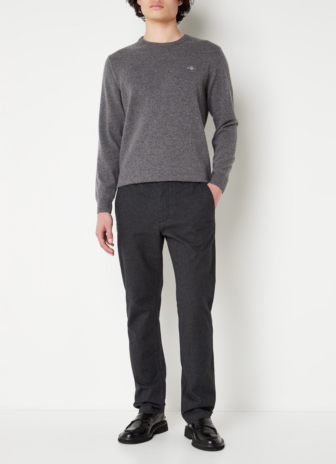 Gant Fijngebreide pullover van wol met logoborduring - voorkant 2 donkergrijs