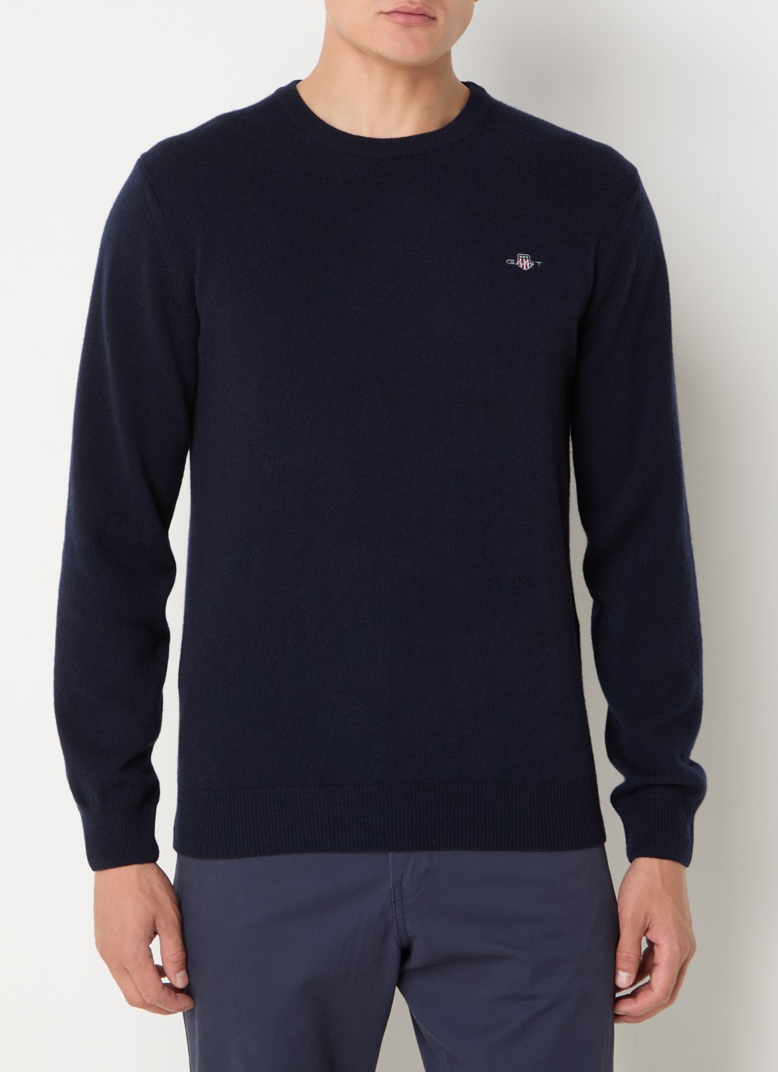 Gant Fijngebreide pullover van wol met logoborduring - detail donkerblauw