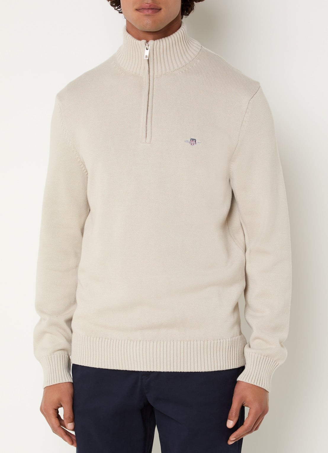 Gant Fijngebreide trui met halve rits en logoborduring - detail beige