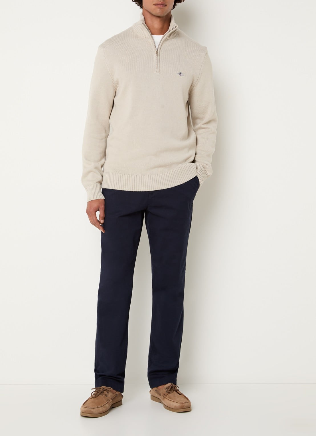 Gant Fijngebreide trui met halve rits en logoborduring - voorkant 4 beige