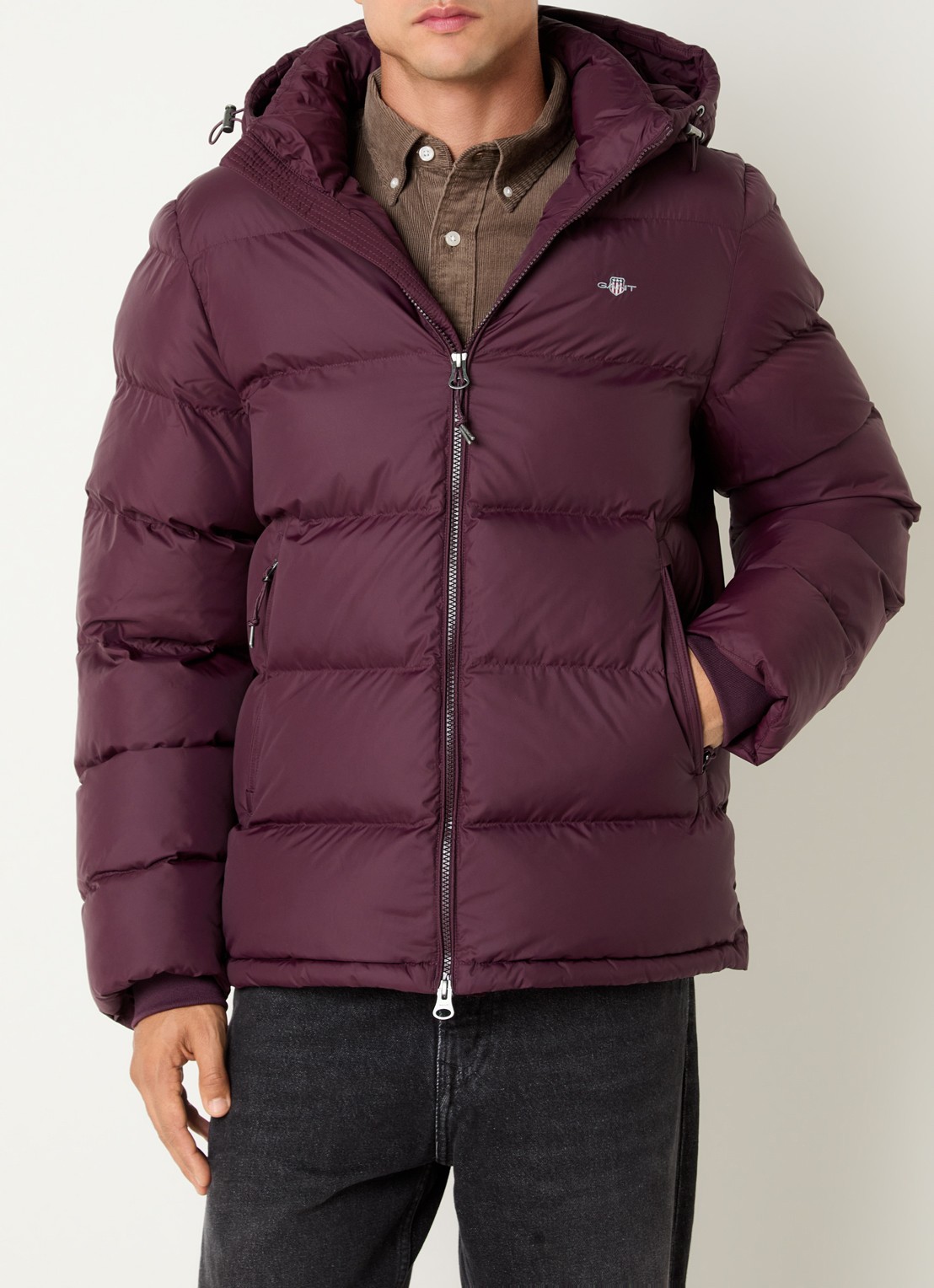 Gant Puffer jack met capuchon en ritszakken - detail beige