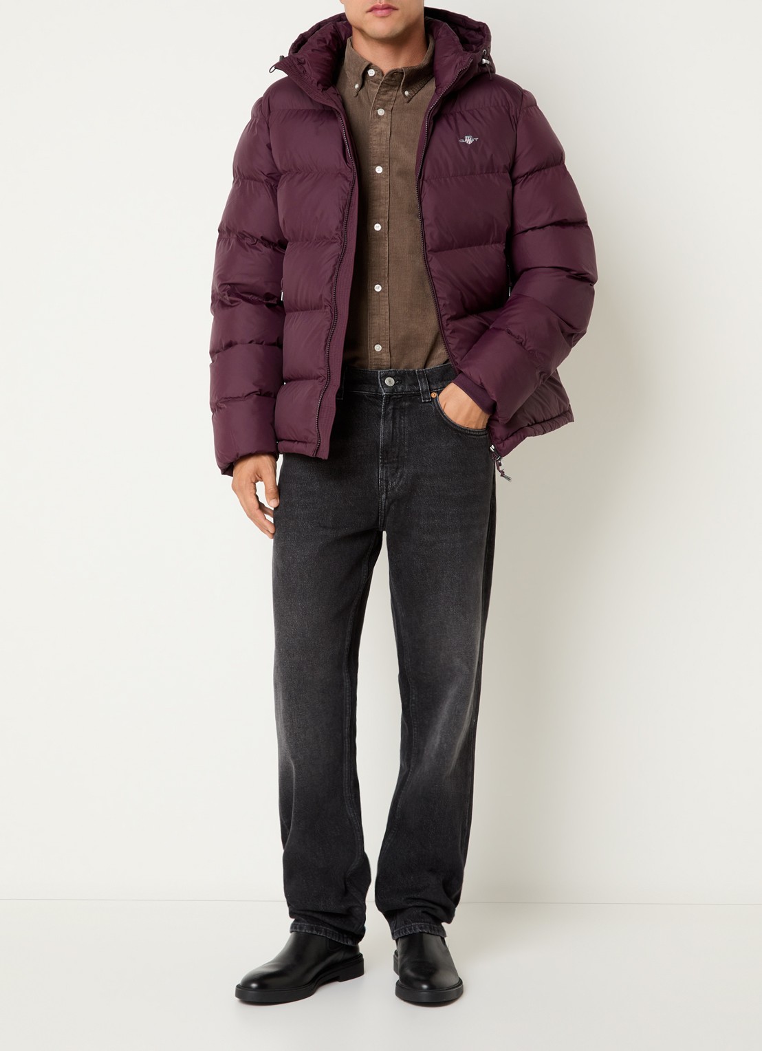 Gant Puffer jack met capuchon en ritszakken - voorkant 3 beige