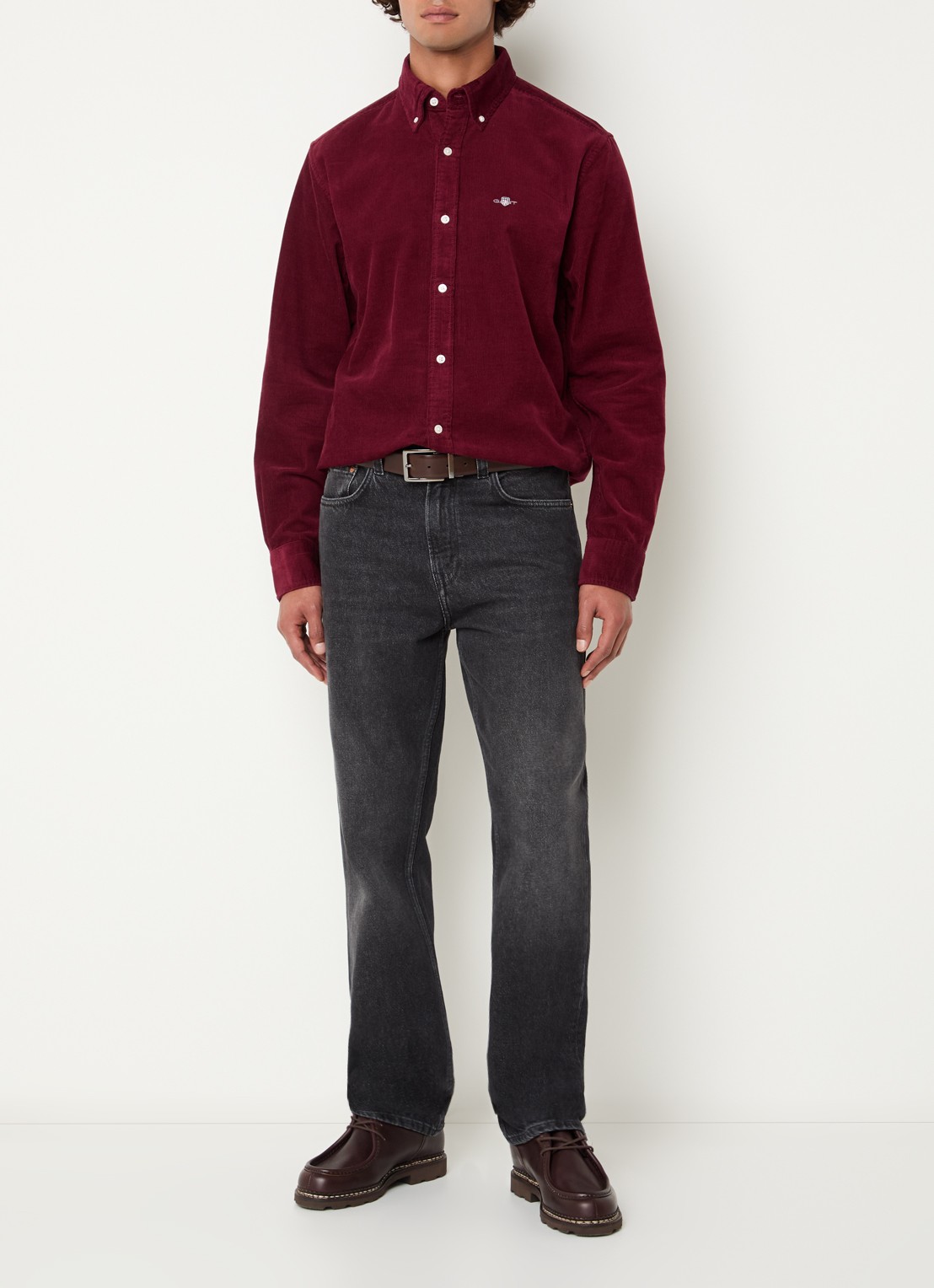 Gant Regular fit overhemd van corduroy met logoborduring - voorkant 2 bordeauxrood