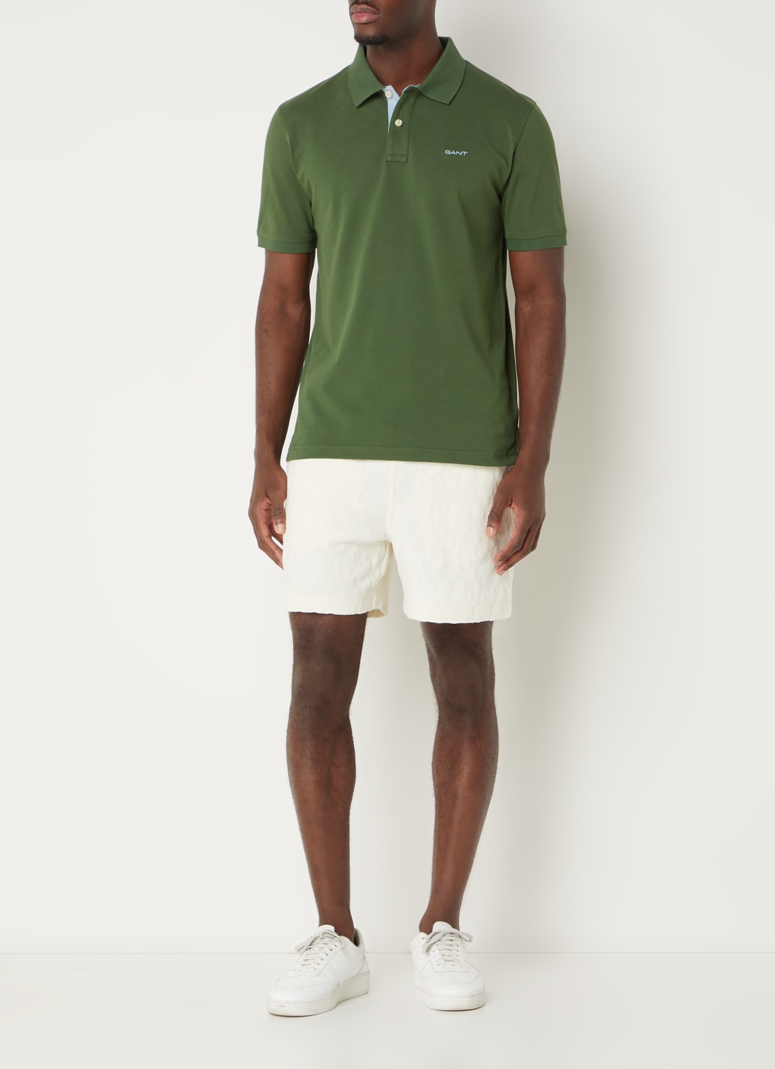 Gant Regular fit polo van piqué katoen met logoborduring - voorkant 4 legergroen