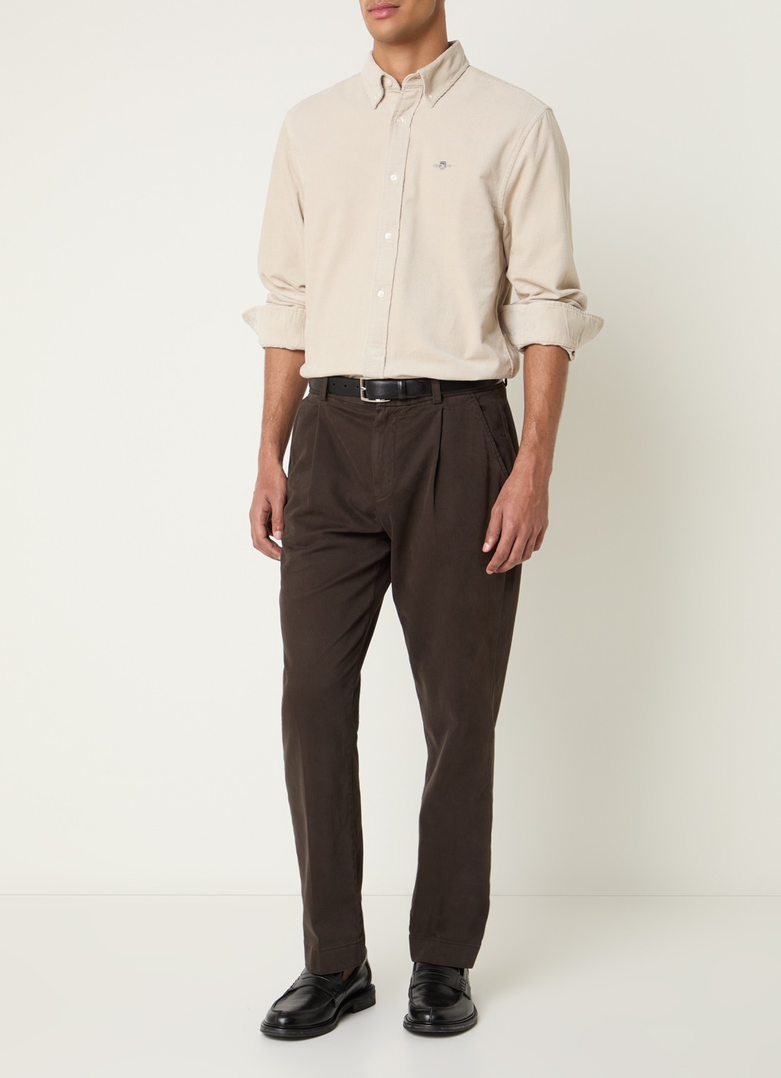 Gant Slim fit chino met steekzakken - voorkant 4 bruin