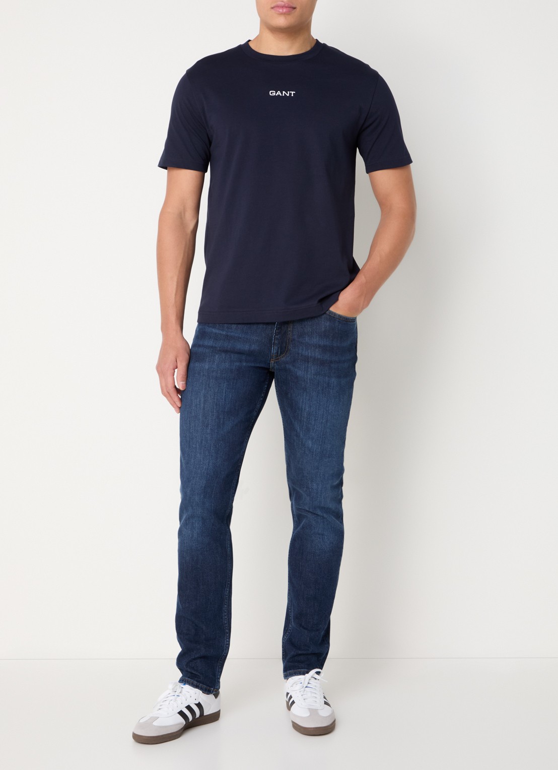 Gant T-shirt met logo - voorkant 3 donkerblauw