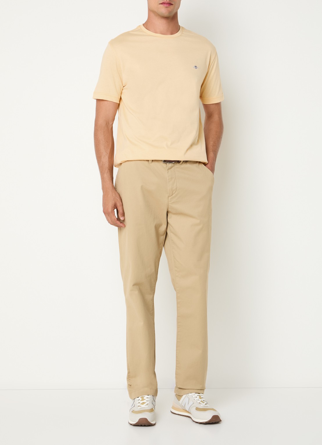 Gant T-shirt met logo - voorkant 3 lichtgeel