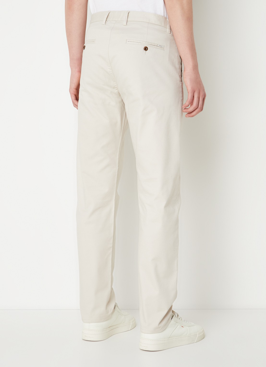 Gant Tapered fit chino met stretch - achterkant 5 donkerbeige