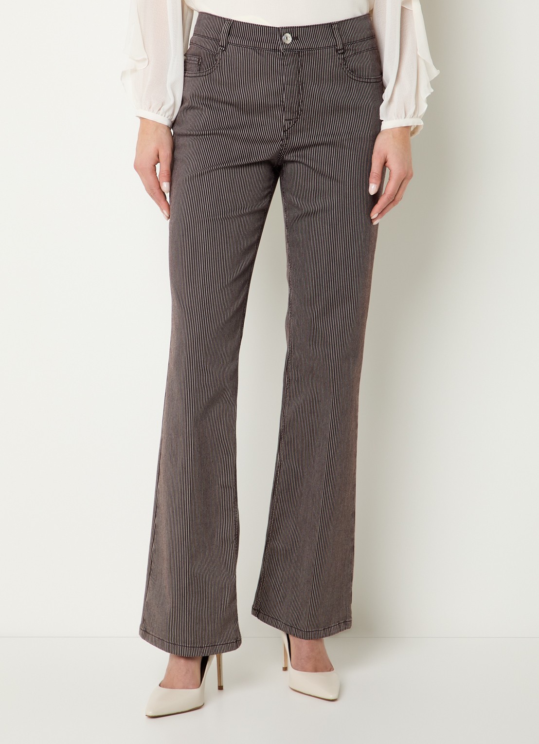Gardeur Gardeur mid waist flared jeans met gekleurde wassing - detail 4 donkerbruin
