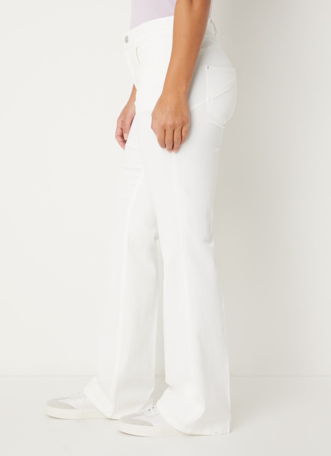Gardeur Mid waist bootcut jeans met gekleurde wassing  - detail 5 gebroken wit