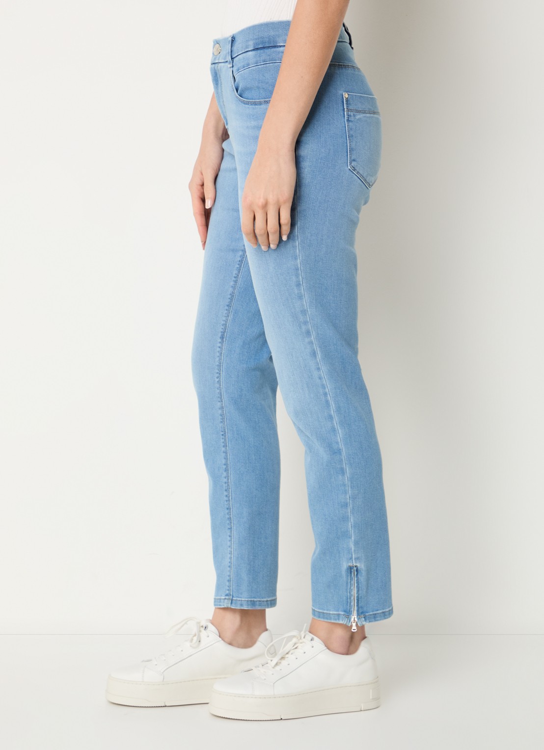 Gardeur Mid waist cropped slim fit jeans  met lichte wassing - detail 5 indigo