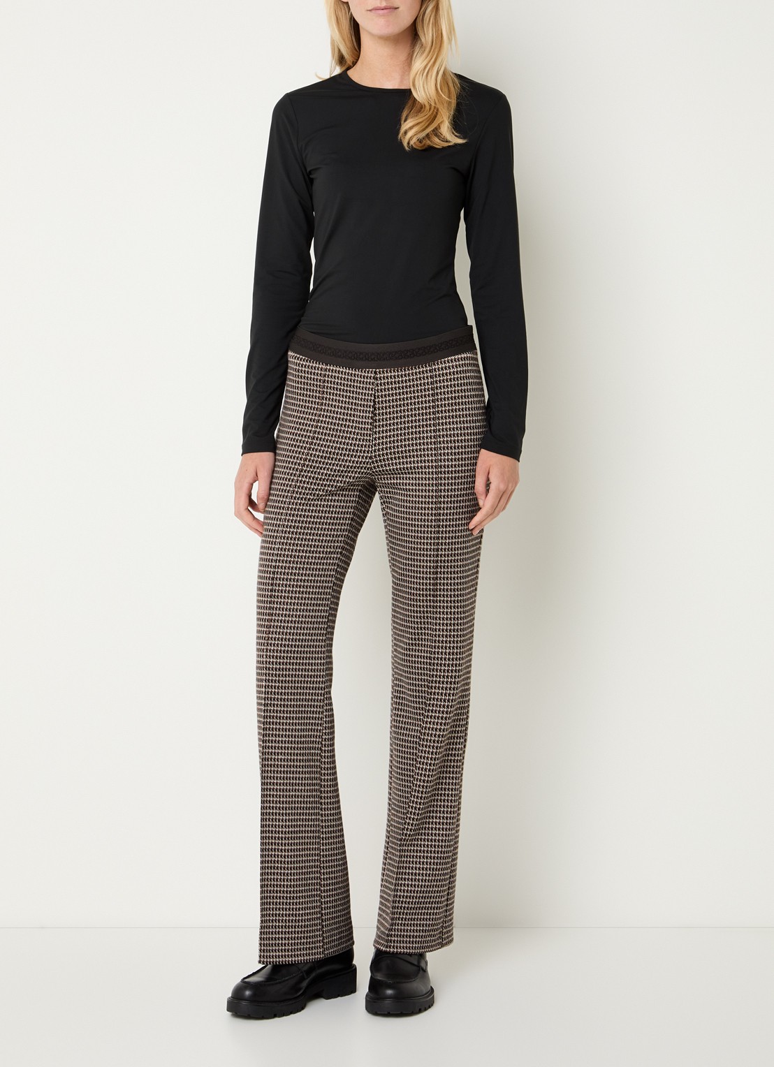 Gardeur Mid waist flared broek met ingebreid print - voorkant 4 lichtbruin
