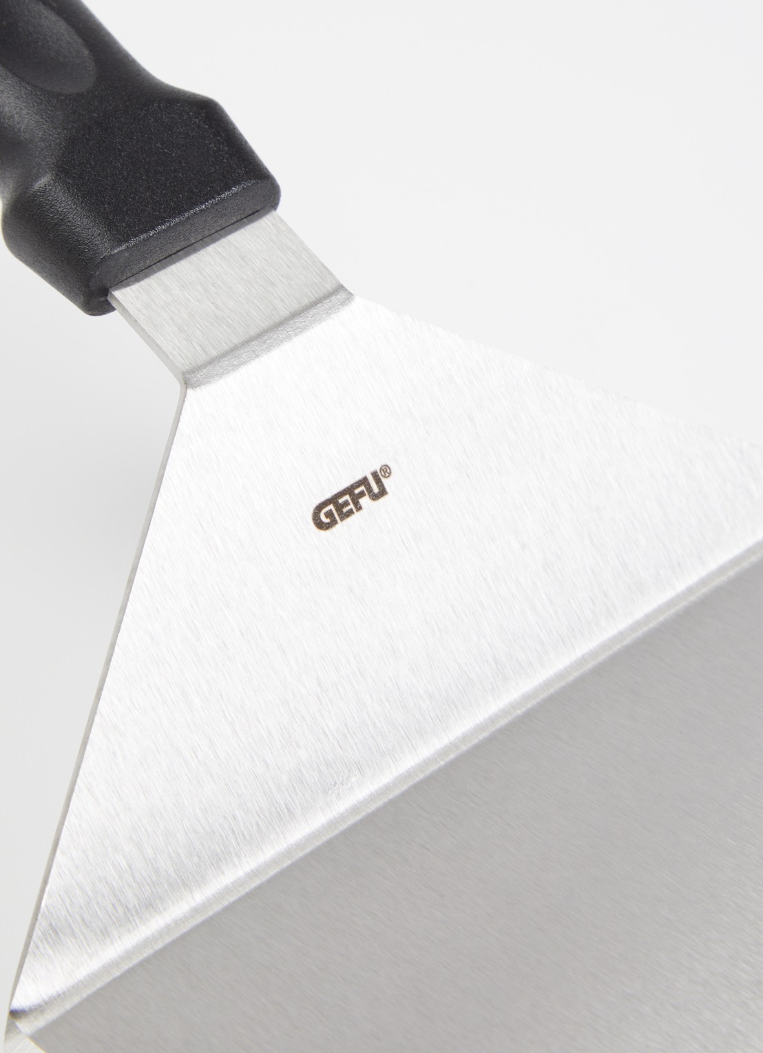 GEFU BBQ XXL spatel 31,5 cm - detail 2 zwart