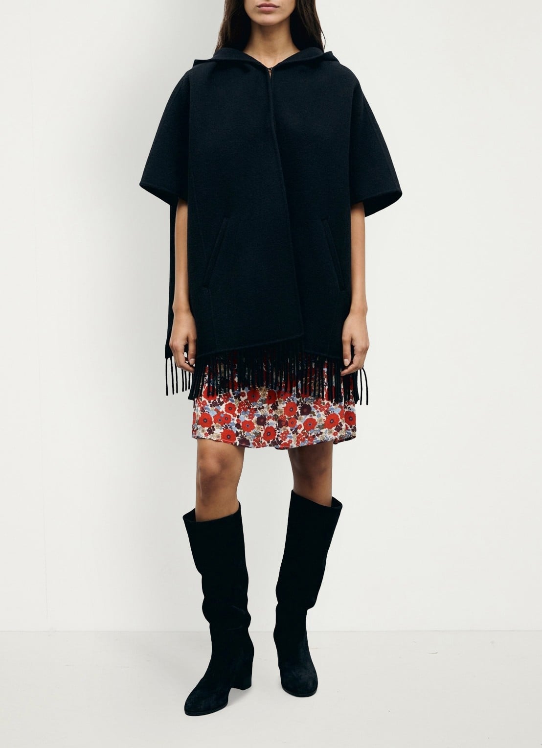 Gerard Darel Ady cape in wolblend met franjes - detail 2 zwart