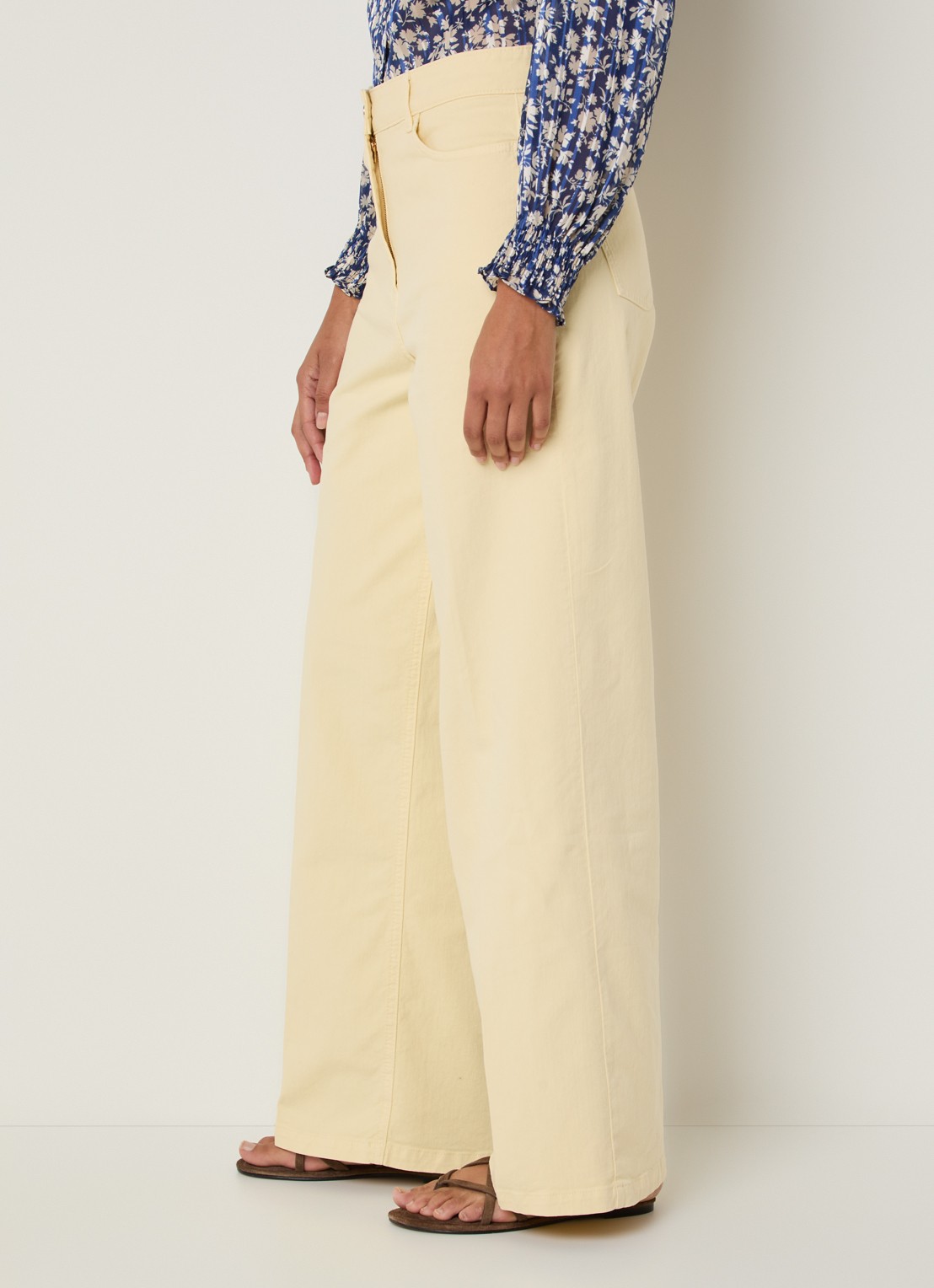 Gerard Darel Aelina high waist loose fit jeans met gekleurde wassing - detail 2 lichtgeel