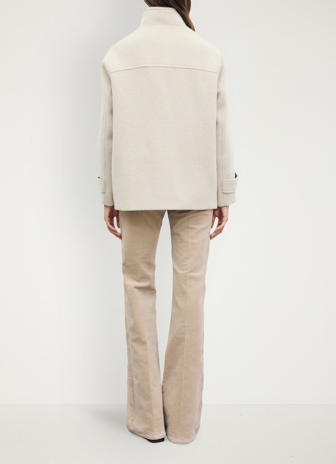 Gerard Darel Alay korte mantel in wolblend met klepzakken - achterkant gebroken wit