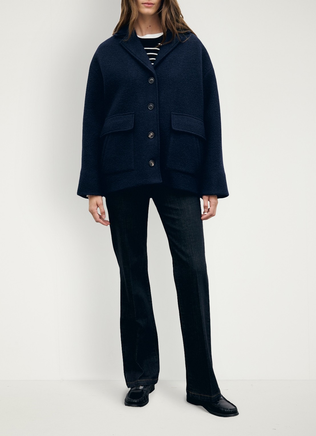 Gerard Darel Alon korte mantel van scheerwol met klepzakken - detail 2 blauw