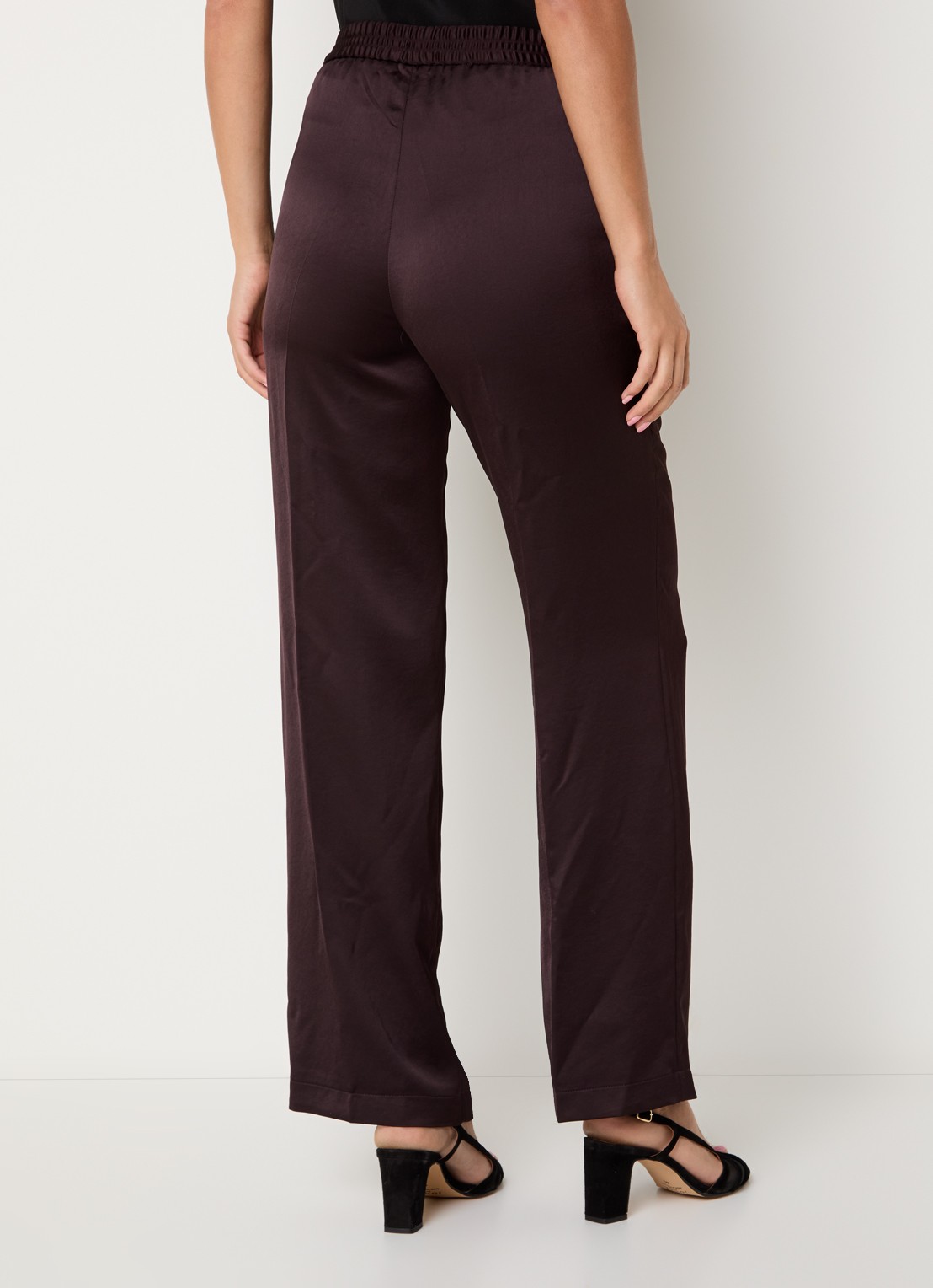 Gerard Darel Amelya mid waist straight fit broek van satijn - achterkant 4 donkerbruin