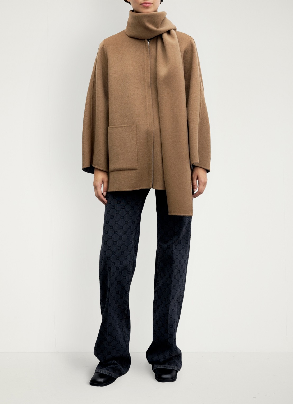 Gerard Darel Amia reversible jack van wol met sjaalkraag - detail 3 camel