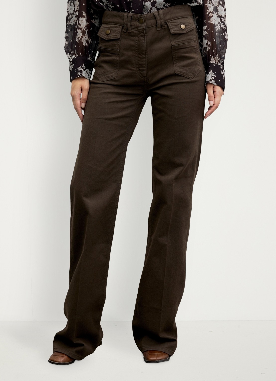 Gerard Darel Anna high waist flared jeans met klepzakken - detail bruin