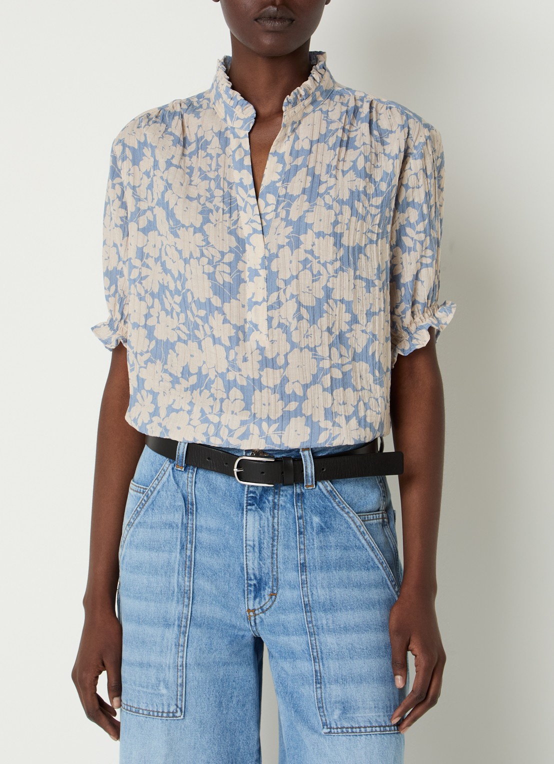 Gerard Darel Cephise blouse met bloemenprint - detail 3 lichtblauw