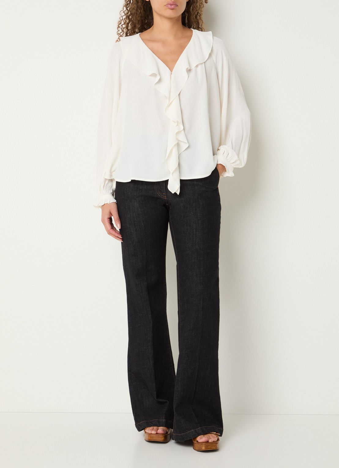 Gerard Darel Cisana blouse met volant - voorkant 3 creme