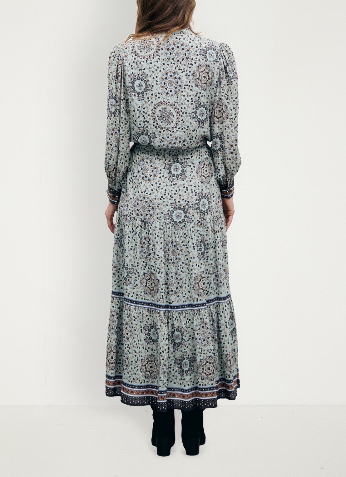 Gerard Darel Cyril maxi jurk met bloemenprint en strikceintuur - achterkant 6 blauwgrijs