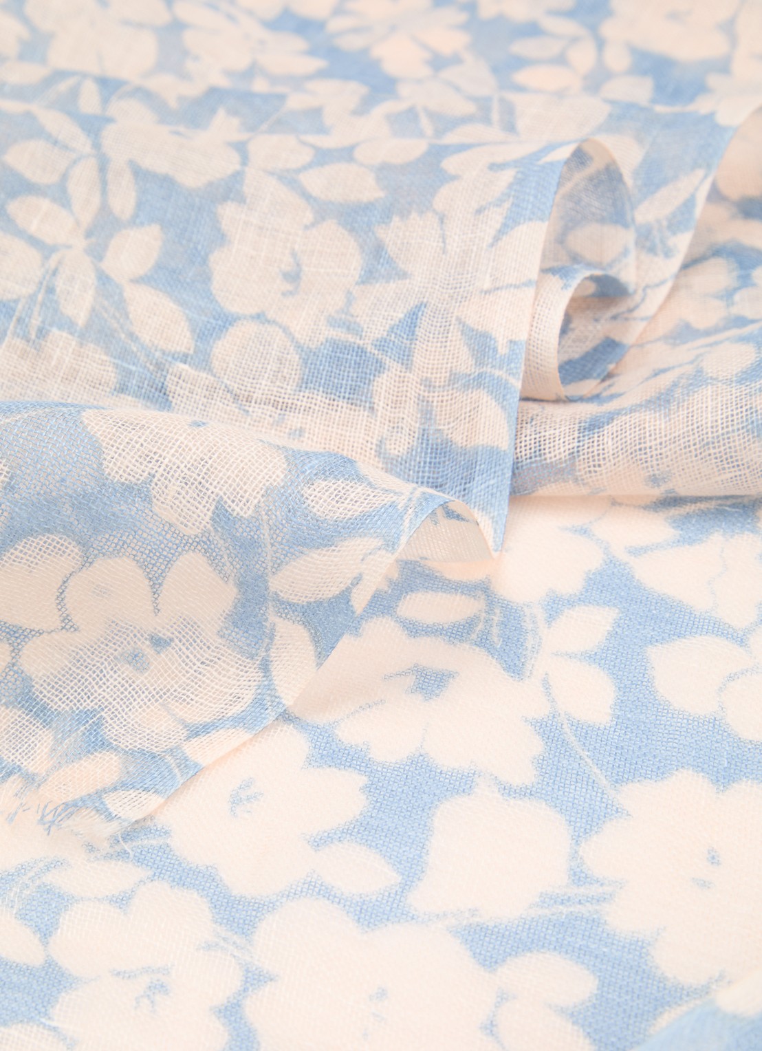 Gerard Darel Dalia sjaal van linnen met bloemenprint 180 x 70 cm - detail 3 lichtblauw