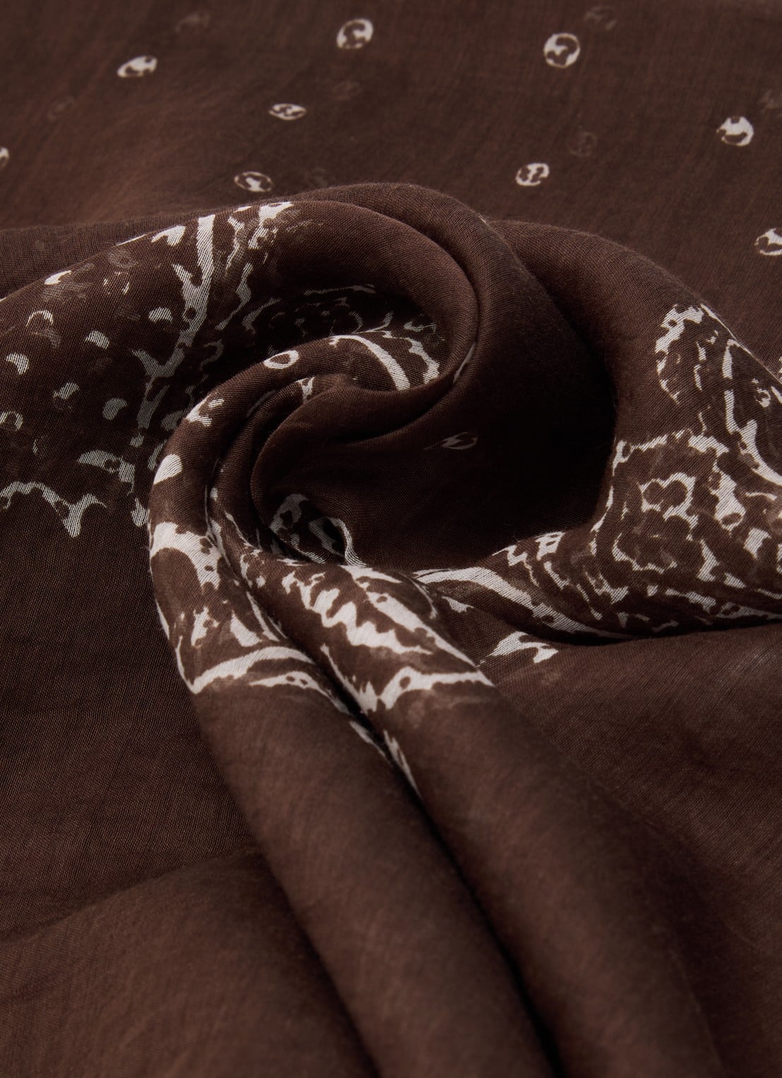 Gerard Darel Donia sjaal in zijdeblend 70 x 180 cm  - detail 2 kastanjebruin