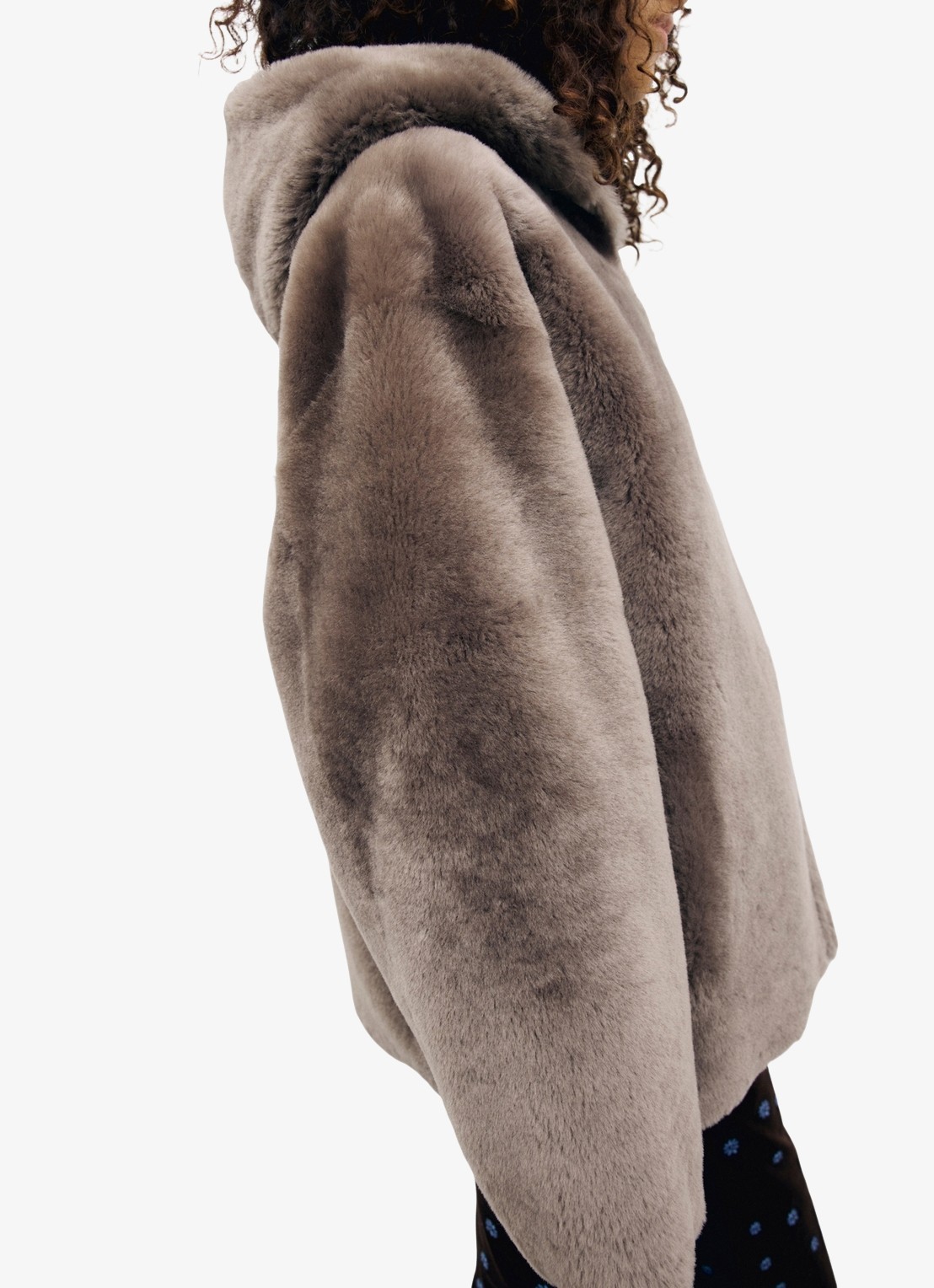 Gerard Darel Fani lammy coat van leer met capuchon - detail 2 lichtbruin
