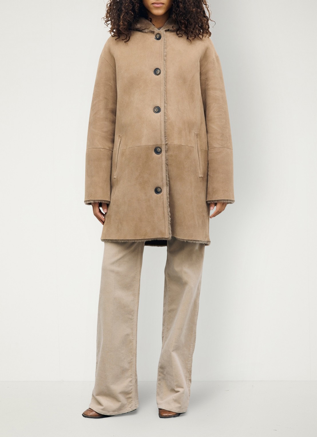 Gerard Darel Flora reversible lammy coat van leer met capuchon - detail lichtbruin
